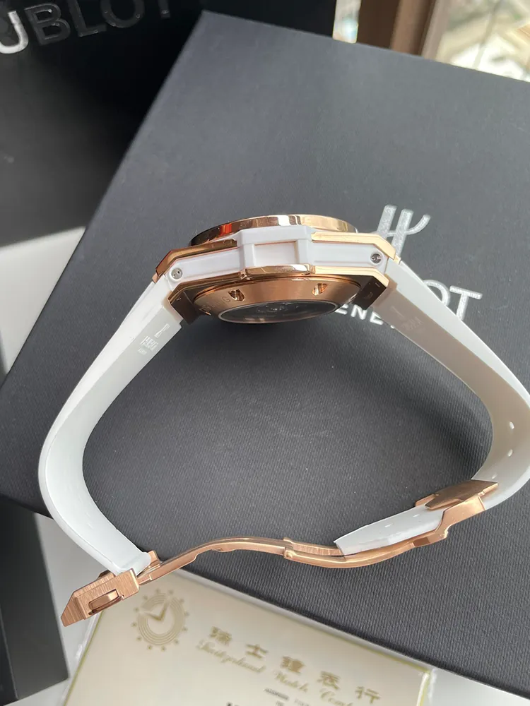 Hublot-Big-Bang-441.NE.2011.RW.1704-Rose-Gold-Left-Side-View