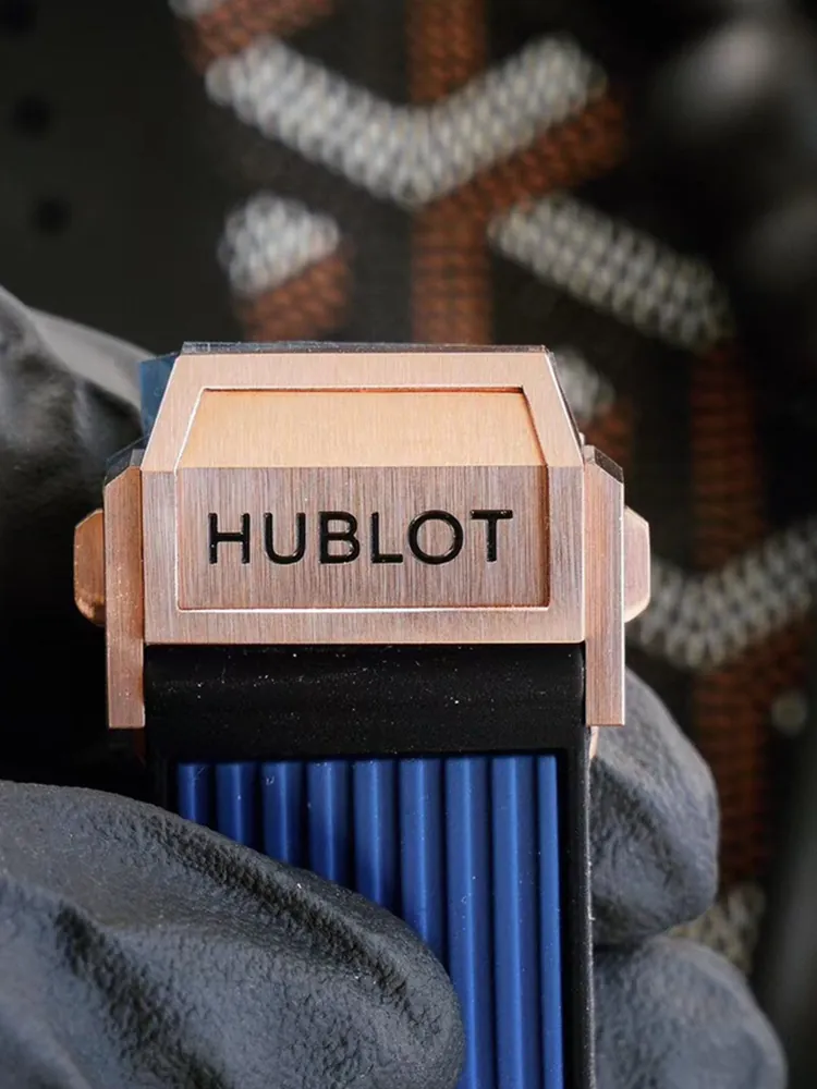 Hublot-Big-Bang-441.OX.5189.RX-Blue-Buckle