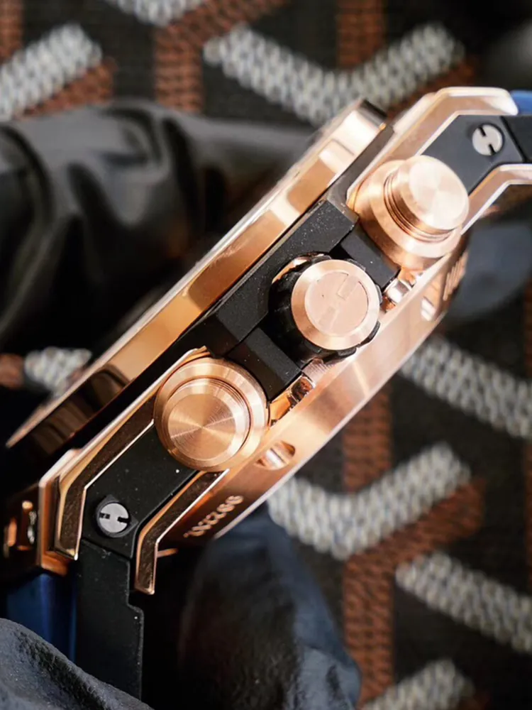 Hublot-Big-Bang-441.OX.5189.RX-Blue-Right-Side-View