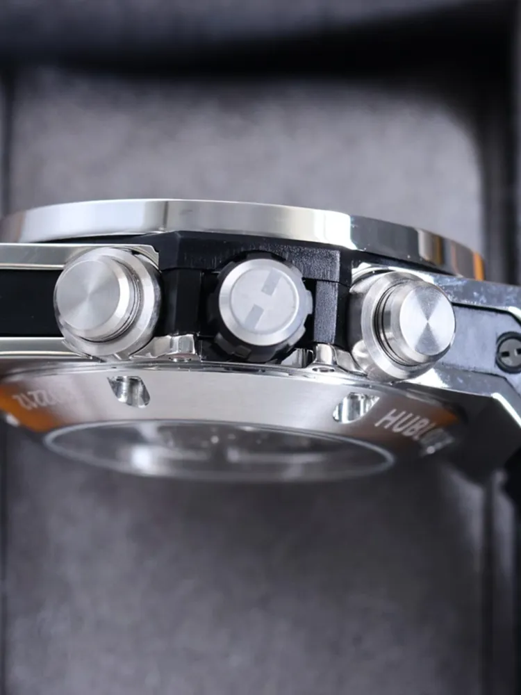 Hublot-Big-Bang-411.NX.1170.RX.0904-White-Right-Side-View