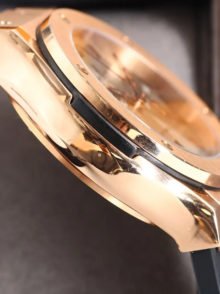 Hublot-Classic-Fusion-521.OX.2610.LR-Gold-Left-Side-View