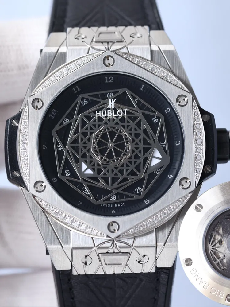 Hublot-Big-Bang-465.SS.1117.VR.1204.MXM17-Black-Front-View