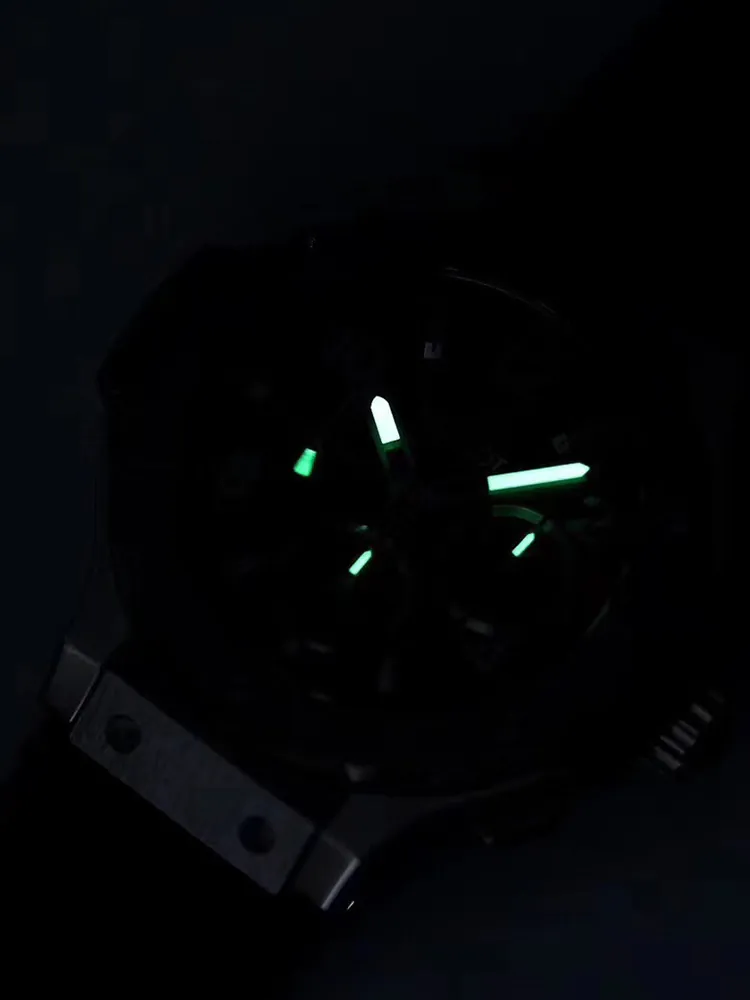 Hublot-Big-Bang-301.SX.130.RX-Black-Luminescence