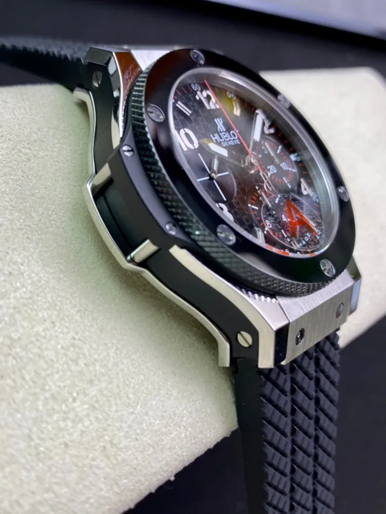 Hublot-Big-Bang-301.SB.131.RX-Black-Left-Side-View
