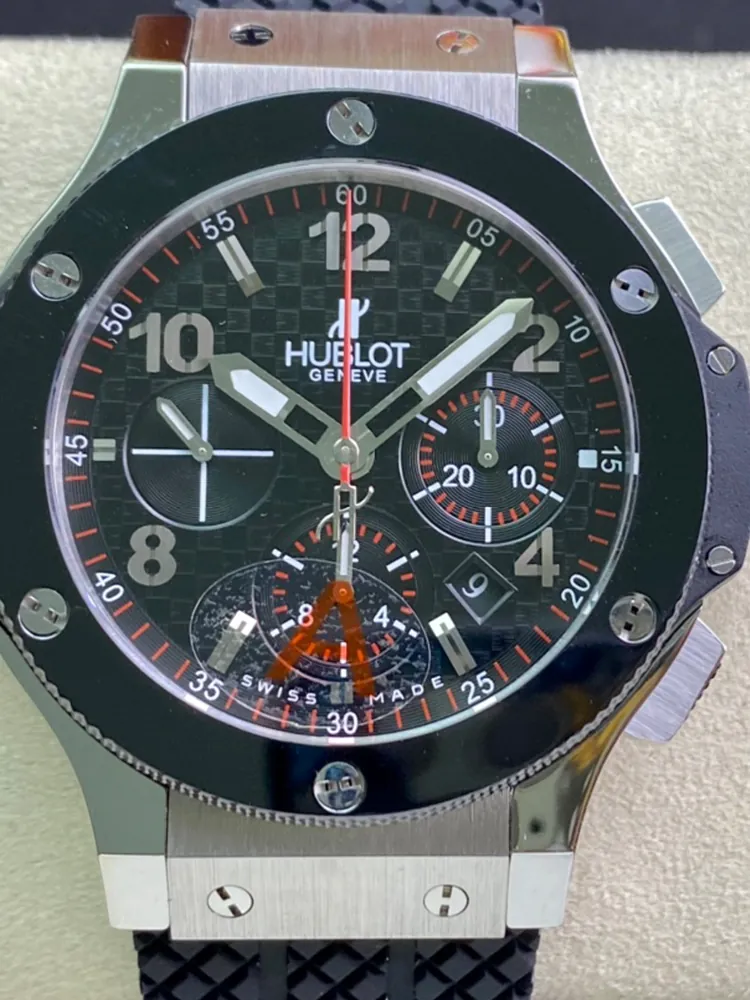 Hublot-Big-Bang-301.SB.131.RX-Black-Front-View-1