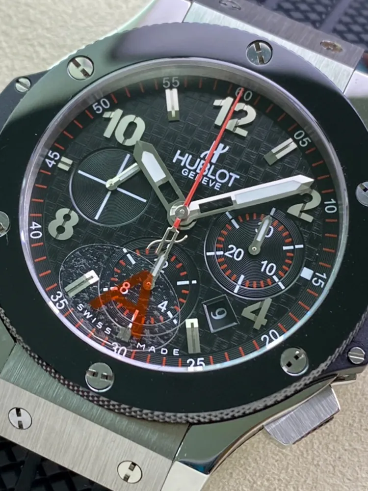 Hublot-Big-Bang-301.SB.131.RX-Black-Dial-Detail-1