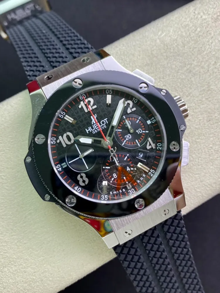 Hublot-Big-Bang-301.SB.131.RX-Black-Front-View-2