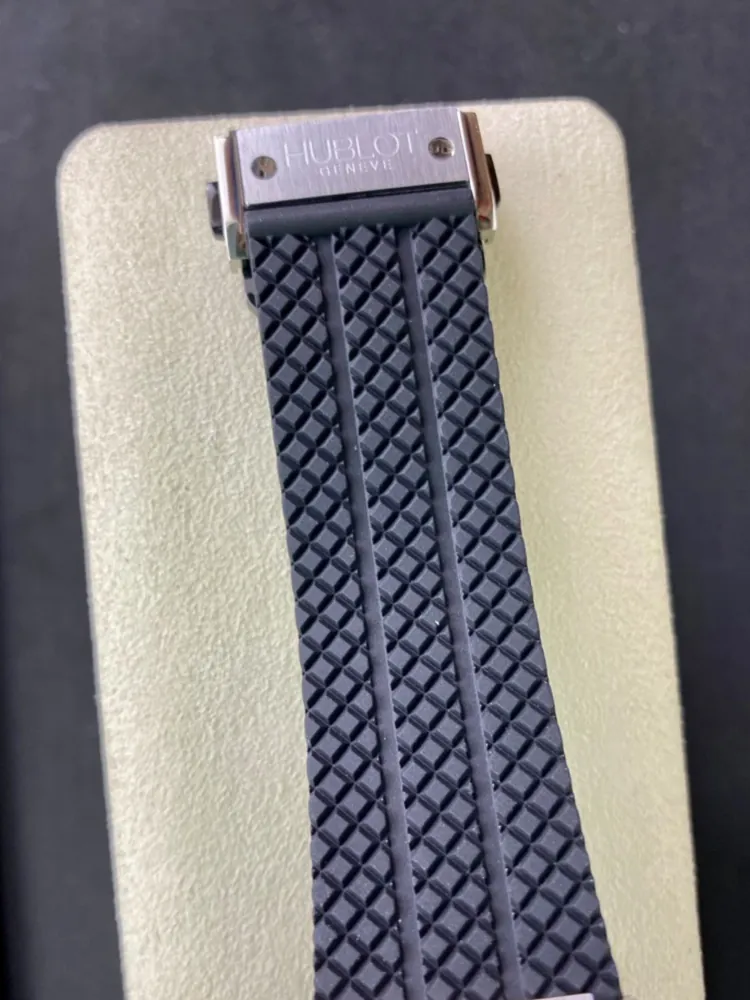Hublot-Big-Bang-301.SB.131.RX-Black-Watch-Strap-2