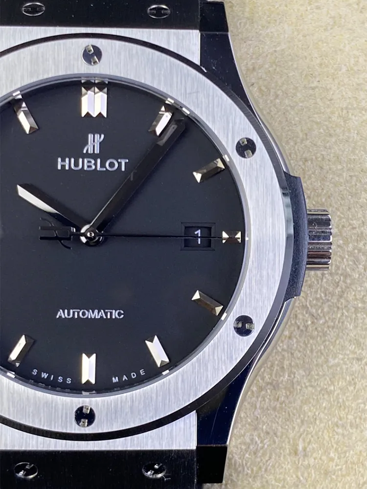 Hublot-Classic-Fusion-542.NX.1171.LR-Black-Dial-Detail-1