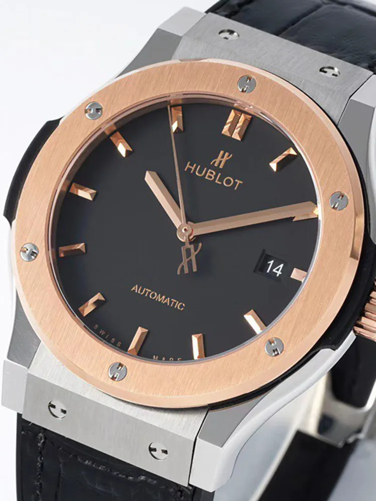 Hublot-Classic-Fusion-542.NO.1181.LR-Black-Dial-Detail-2