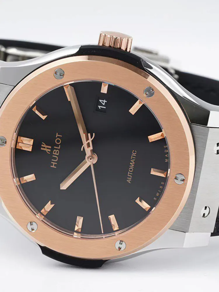 Hublot-Classic-Fusion-542.NO.1181.LR-Black-Dial-Detail-3