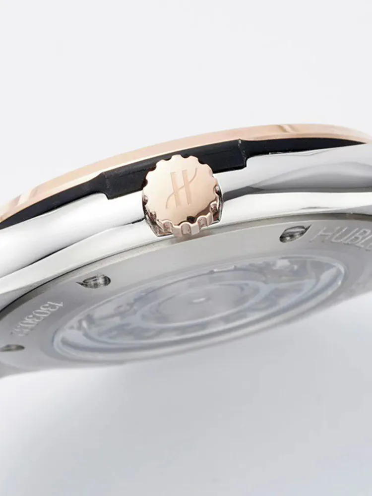 Hublot-Classic-Fusion-542.NO.1181.LR-Black-Right-Side-View