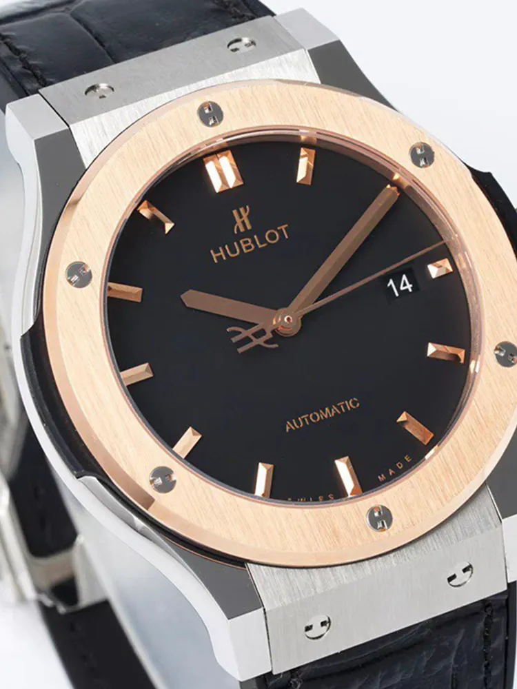Hublot-Classic-Fusion-542.NO.1181.LR-Black-Dial-Detail-1