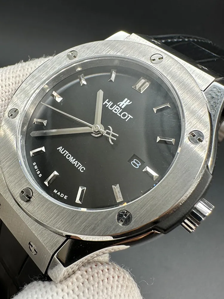 Hublot-Classic-Fusion-542.NX.1171.LR-Leather-Black-Dial-Detail-1