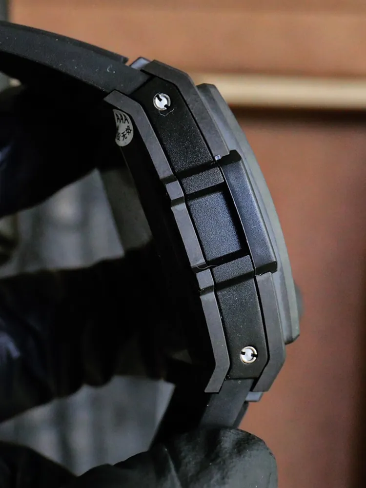 Hublot-Spirit-of-Big-Bang-642.CI.0170.RX-Black-Left-Side-View