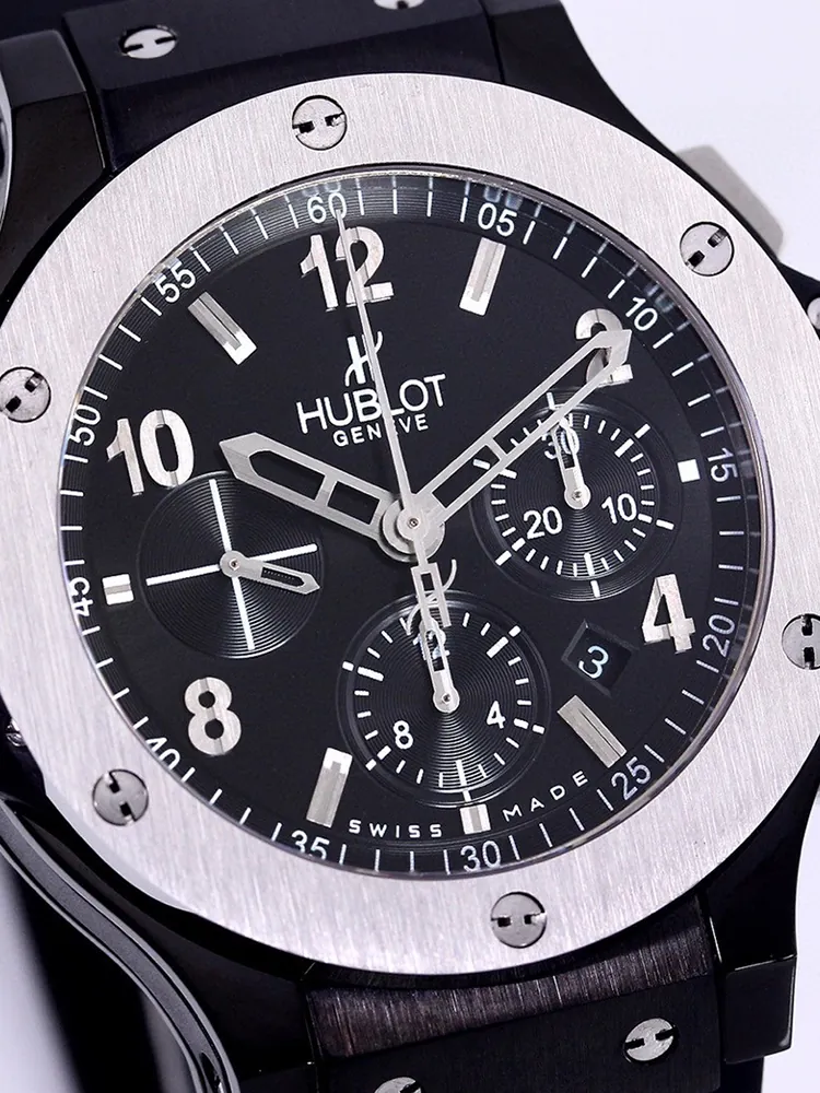 Hublot-Big-Bang-301.CK.1140.RX-Black-Dial-Detail-1