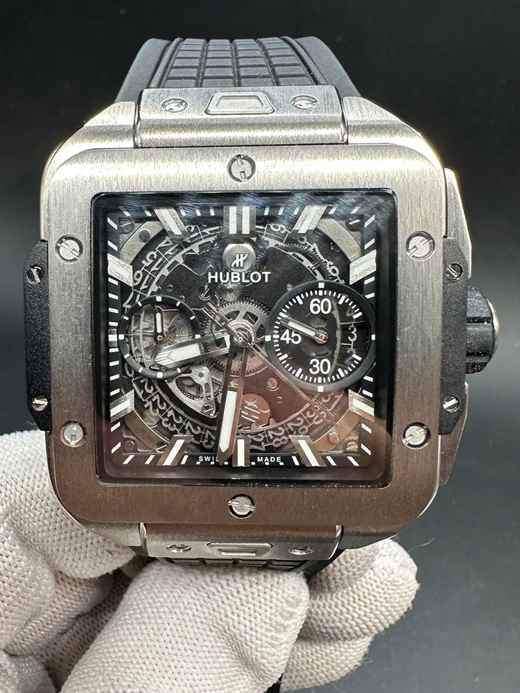 Hublot-Square-Bang-821.NX.0170.RX-Black-Front-View-1
