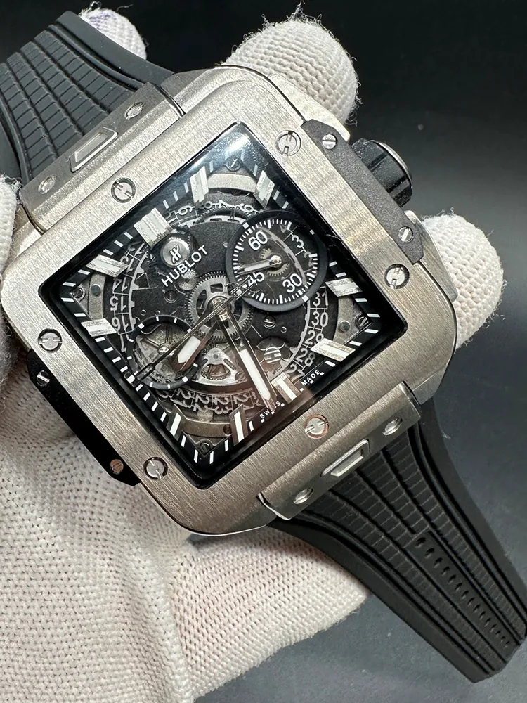 Hublot-Square-Bang-821.NX.0170.RX-Black-Front-View-3
