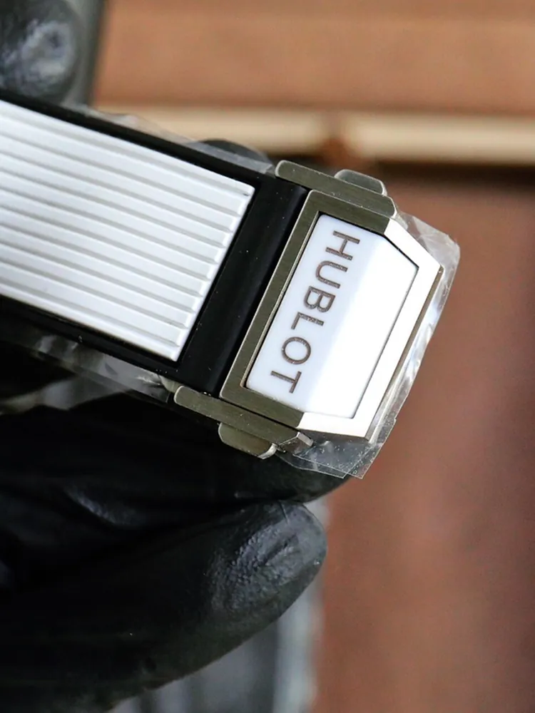Hublot-Spirit-of-Big-Bang-642.HX.0170.RX-White-Buckle