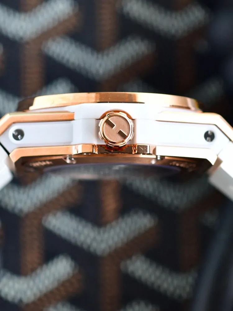 Hublot-Big-Bang-465.OE.9010.RW.1604-Rose-Gold-Right-Side-View