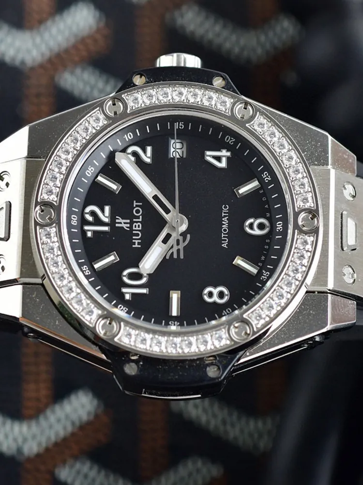 Hublot-Big-Bang-485.SX.1170.RX.1204-Black-Front-View-2