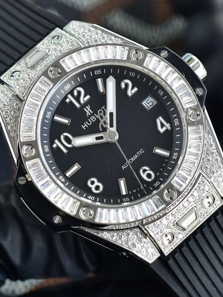 Hublot-Big-Bang-465.SX.1170.RX.0904-Black-Front-View-2
