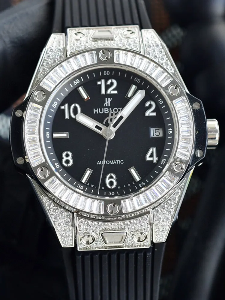 Hublot-Big-Bang-465.SX.1170.RX.0904-Black-Front-View-1