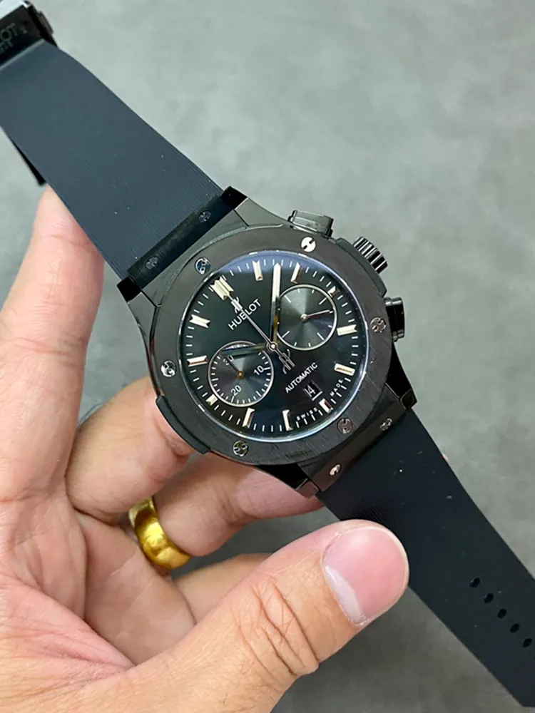 Hublot-Classic-Fusion-521.CM.1171.RX-Black-Front-View-2