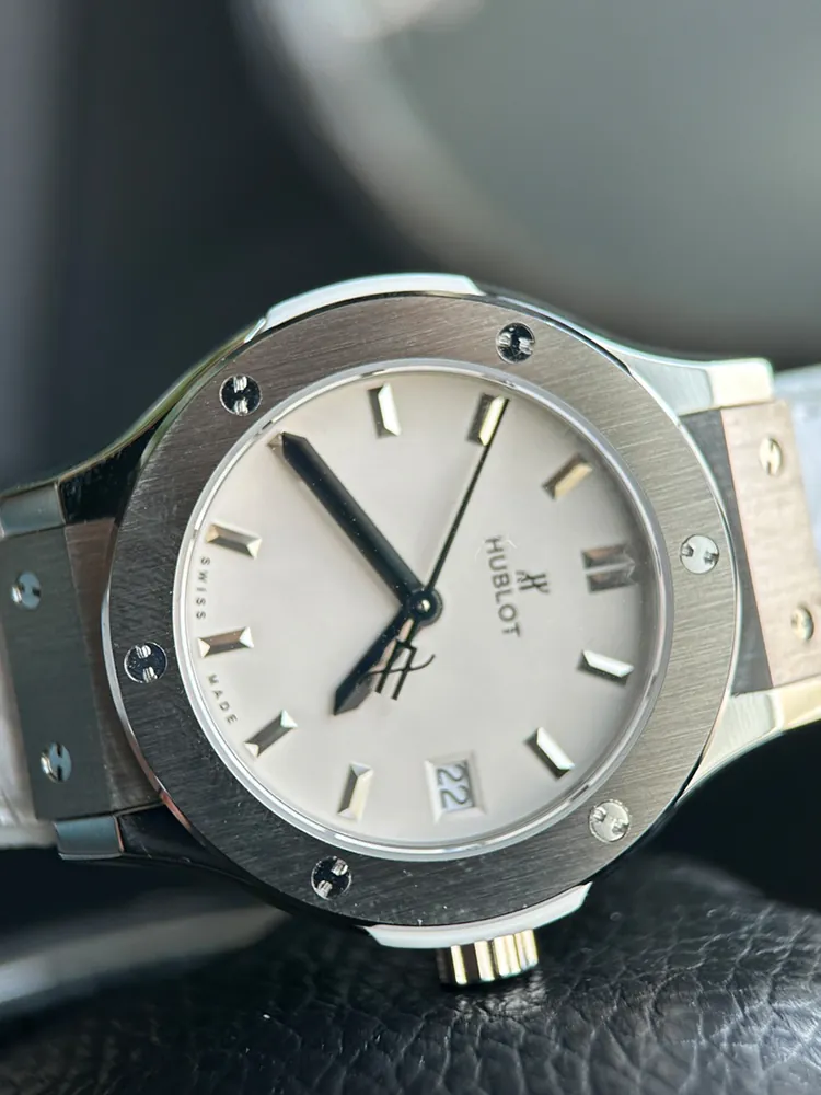 Hublot-Classic-Fusion-581.NX.2611.RX-White-Front-View-2