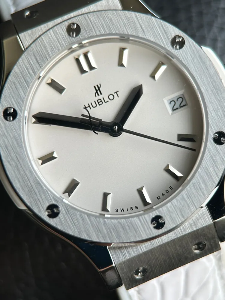 Hublot-Classic-Fusion-581.NX.2611.RX-White-Front-View-1