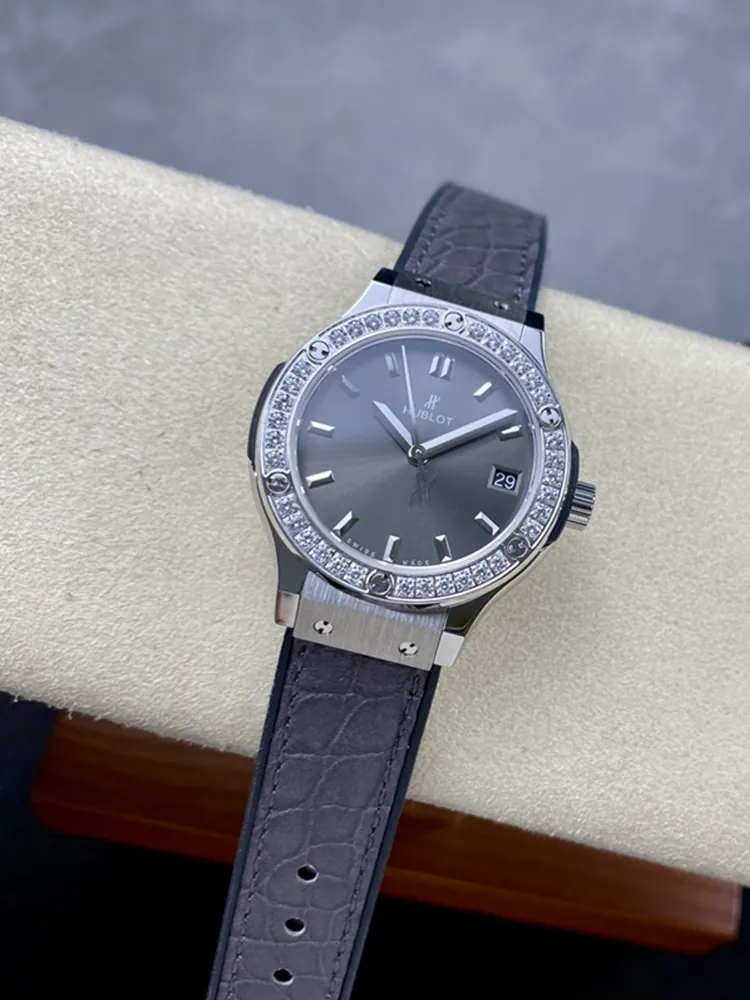 Hublot-Classic-Fusion-581.NX.7071.LR.1104-Grey-Front-View-2