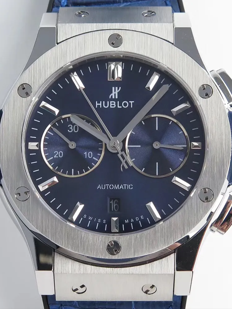 Hublot-Classic-Fusion-521.NX.6670.LR.JPN18-Blue-Dial-Detail-1