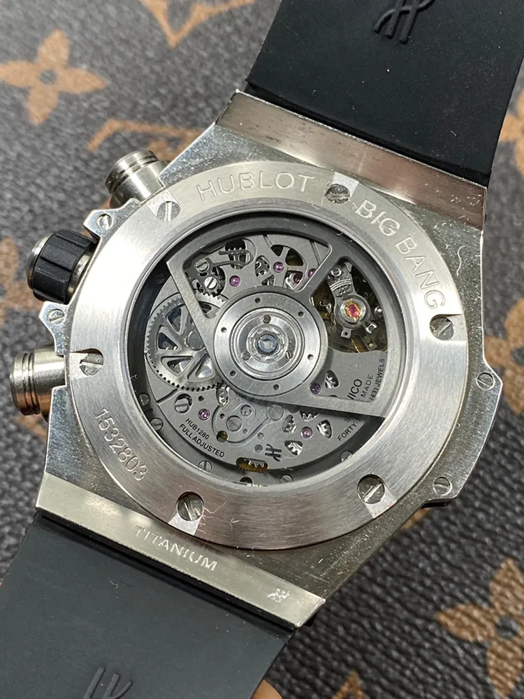 Hublot-Big-Bang-421.NX.1170.RX.1104-Black-Back-View