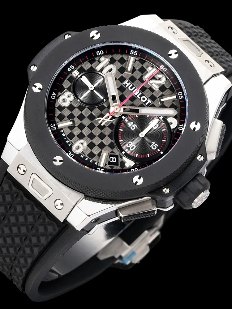 Hublot-Big-Bang-431.NM.1337.RX-Black-Detail-Images-2