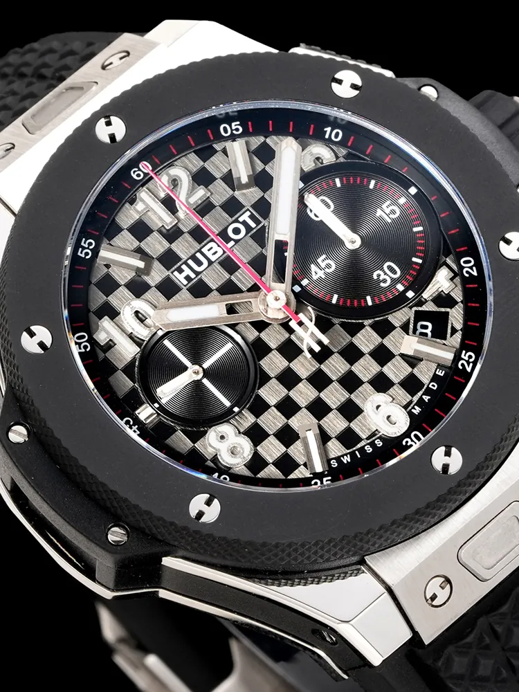 Hublot-Big-Bang-431.NM.1337.RX-Black-Detail-Images-1