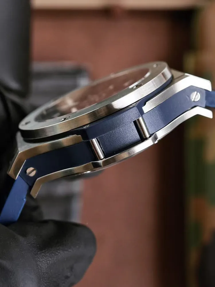 Hublot-Big-Bang-301.SX.7170.LR-Blue-Left-Side-View