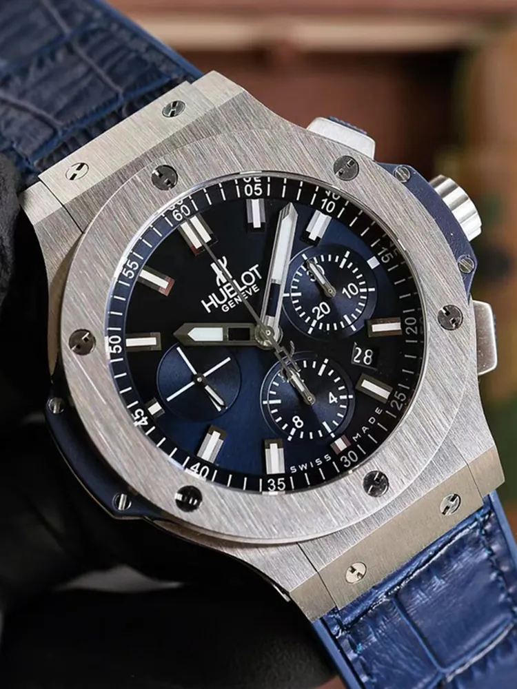 Hublot-Big-Bang-301.SX.7170.LR-Blue-Detail-Images-1