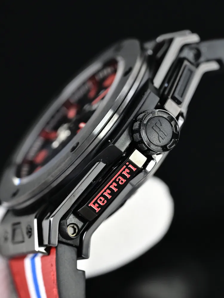 Hublot-Big-Bang-401.CX.1123.VR-Black-Right-Side-View