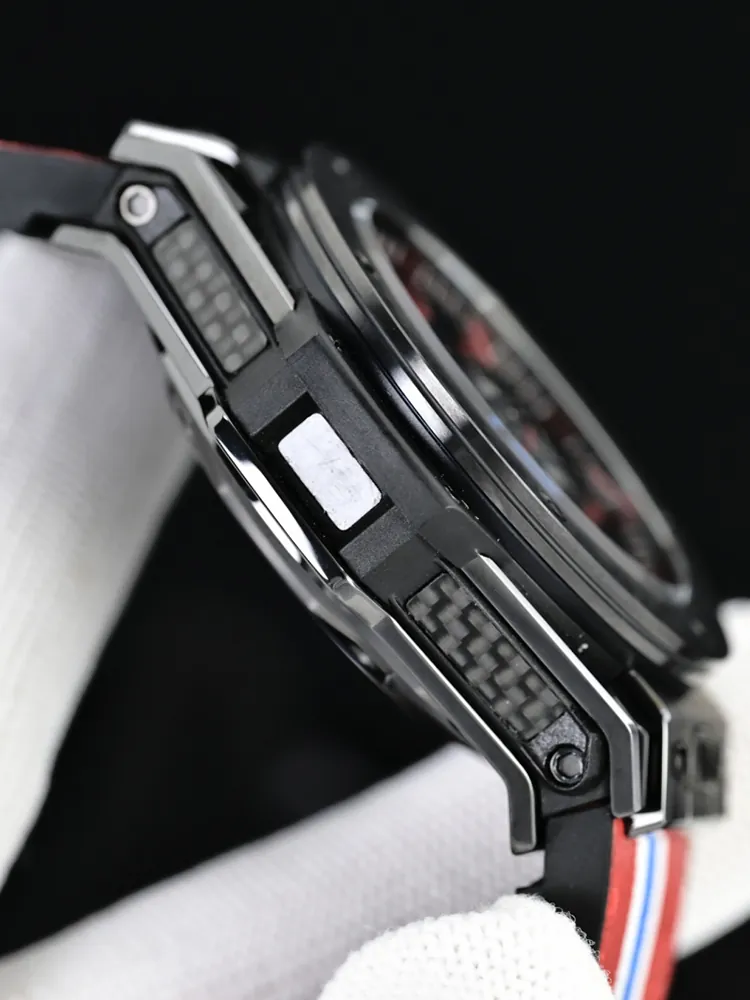 Hublot-Big-Bang-401.CX.1123.VR-Black-Left-Side-View