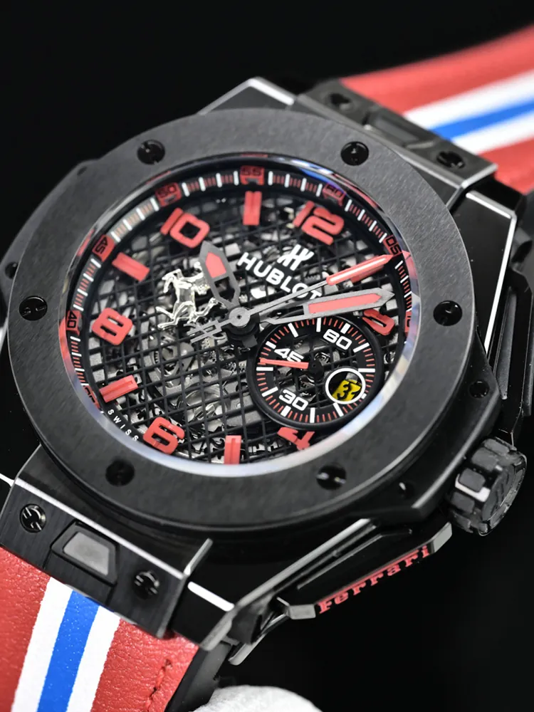 Hublot-Big-Bang-401.CX.1123.VR-Black-Detail-Images-2