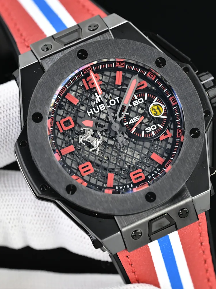 Hublot-Big-Bang-401.CX.1123.VR-Black-Detail-Images-1