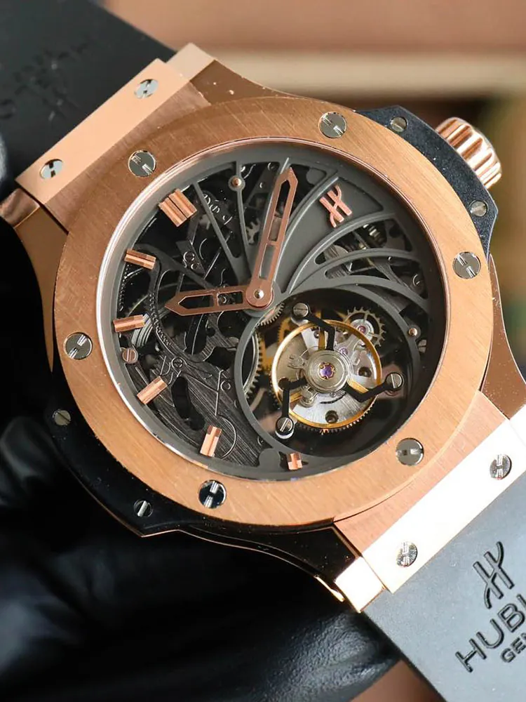 Hublot-Big-Bang-304.PX.1180.LR-Black-Detail-Images-2