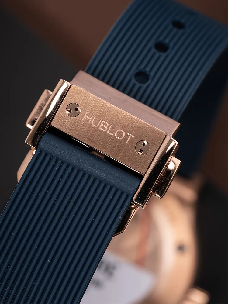 Hublot-Classic-Fusion-581.OX.1181.RX.1704-Black-Buckle-1