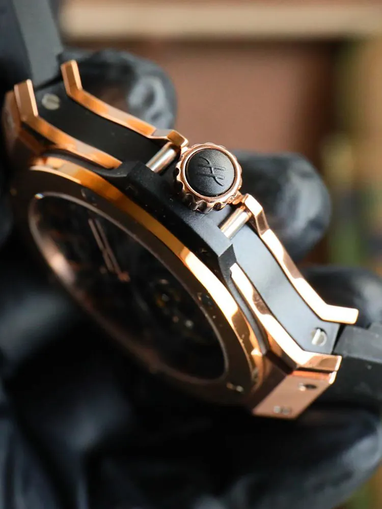 Hublot-Big-Bang-304.PX.1180.LR-Black-Right-Side-View
