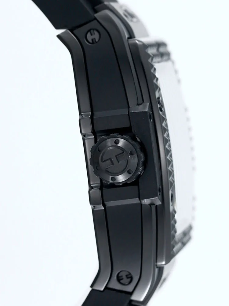 Hublot-Spirit-of-Big-Bang-646.CI.0110.RX.DPM24-Skull-Right-Side-View