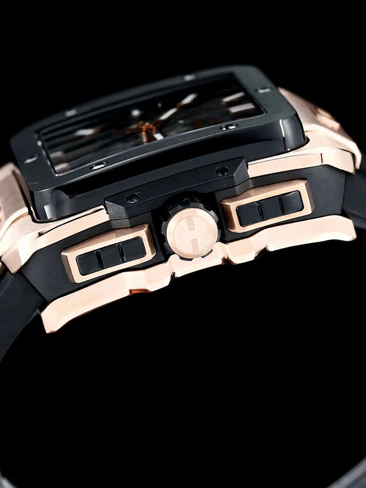 Hublot-Square-Bang-821.OM.0180.RX-Black-Right-Side-View