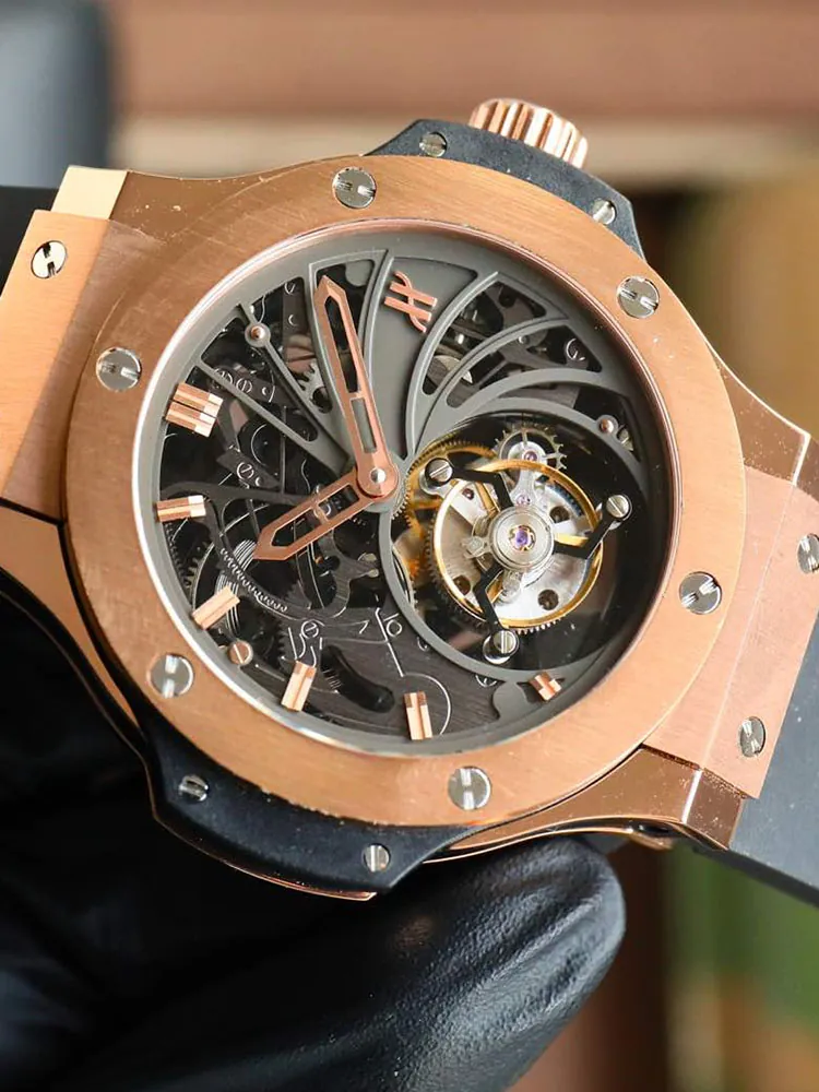 Hublot-Big-Bang-304.PX.1180.LR-Black-Detail-Images-3