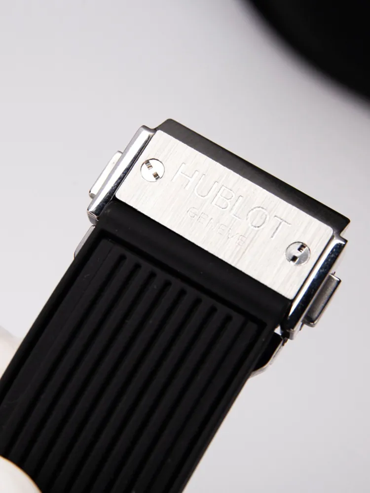 Hublot-Big-Bang-406.CI.0170.RX-Black-Buckle
