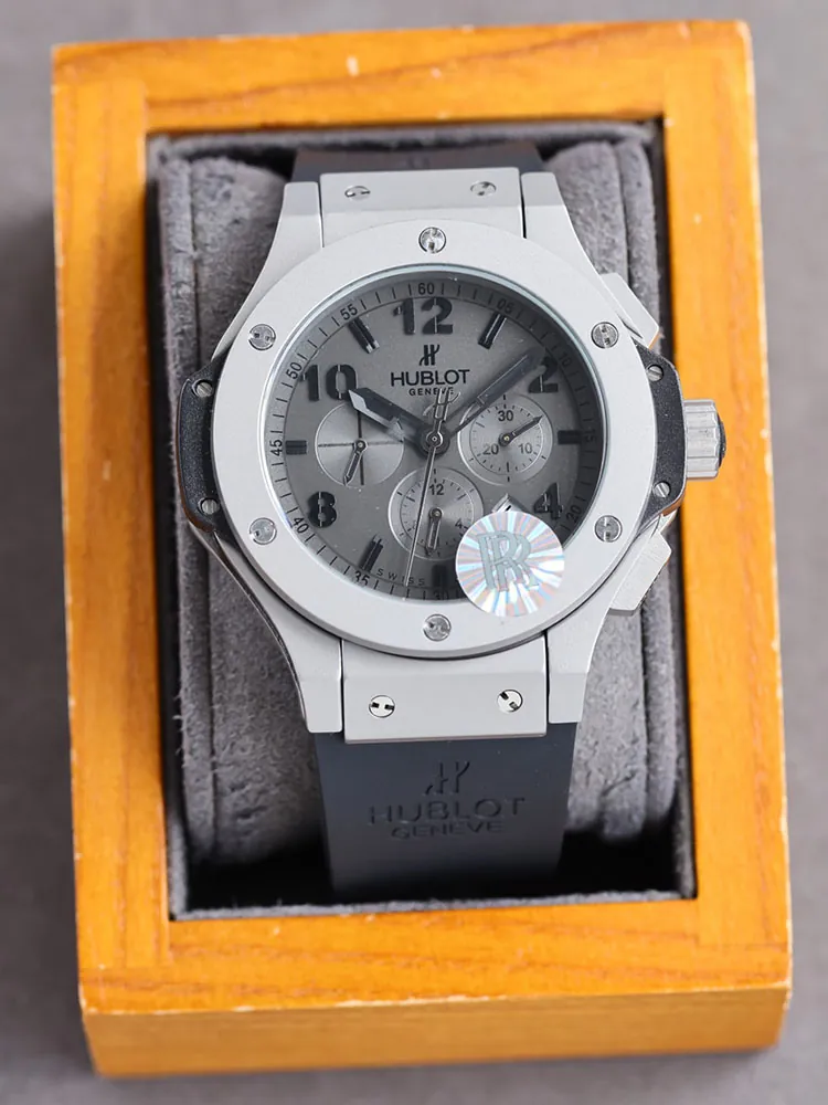 Hublot-Big-Bang-301.AI.460.RX-Grey-Front-View-1