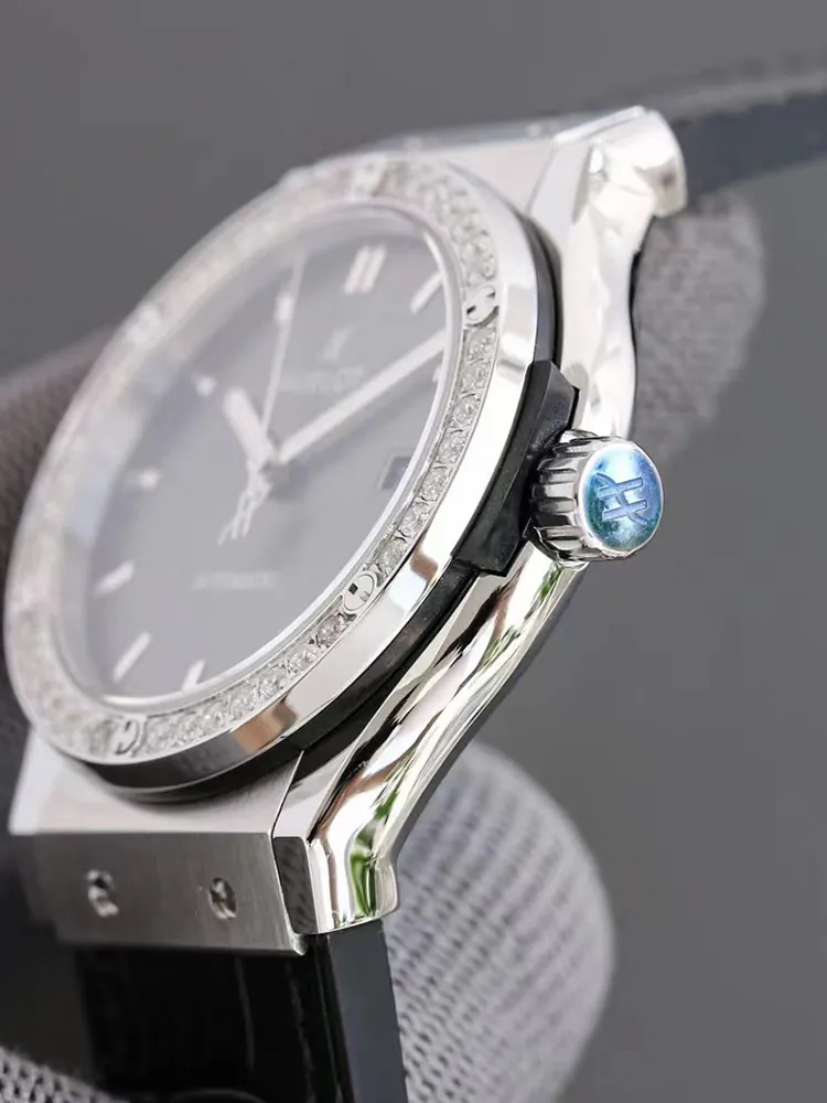 Hublot-Classic-Fusion-542.NX.7071.LR.1104-Grey-Right-Side-View